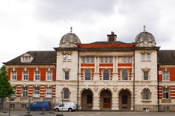 【详解】英国十大艺术学院