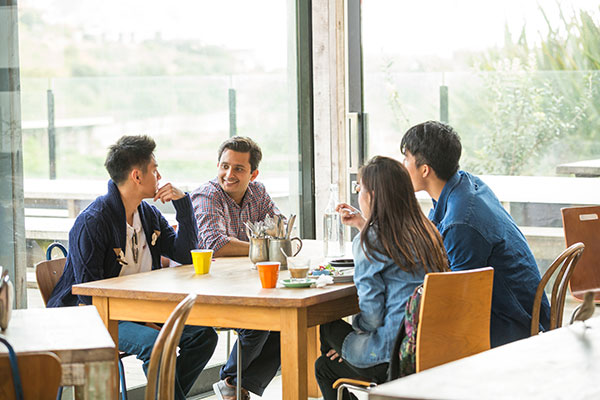 雷丁大学生物科学专业的费用以及与国际的合作